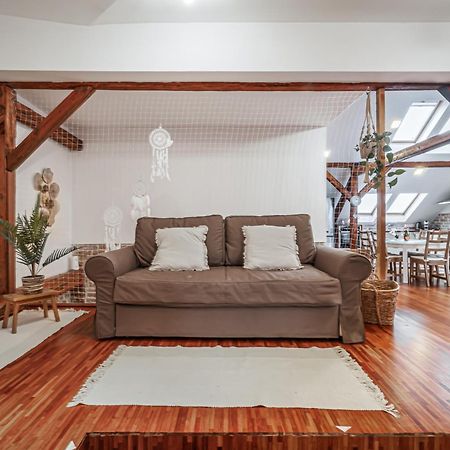 Beautiful And Romantic Penthouse With Two Terraces Bratislava Exterior photo