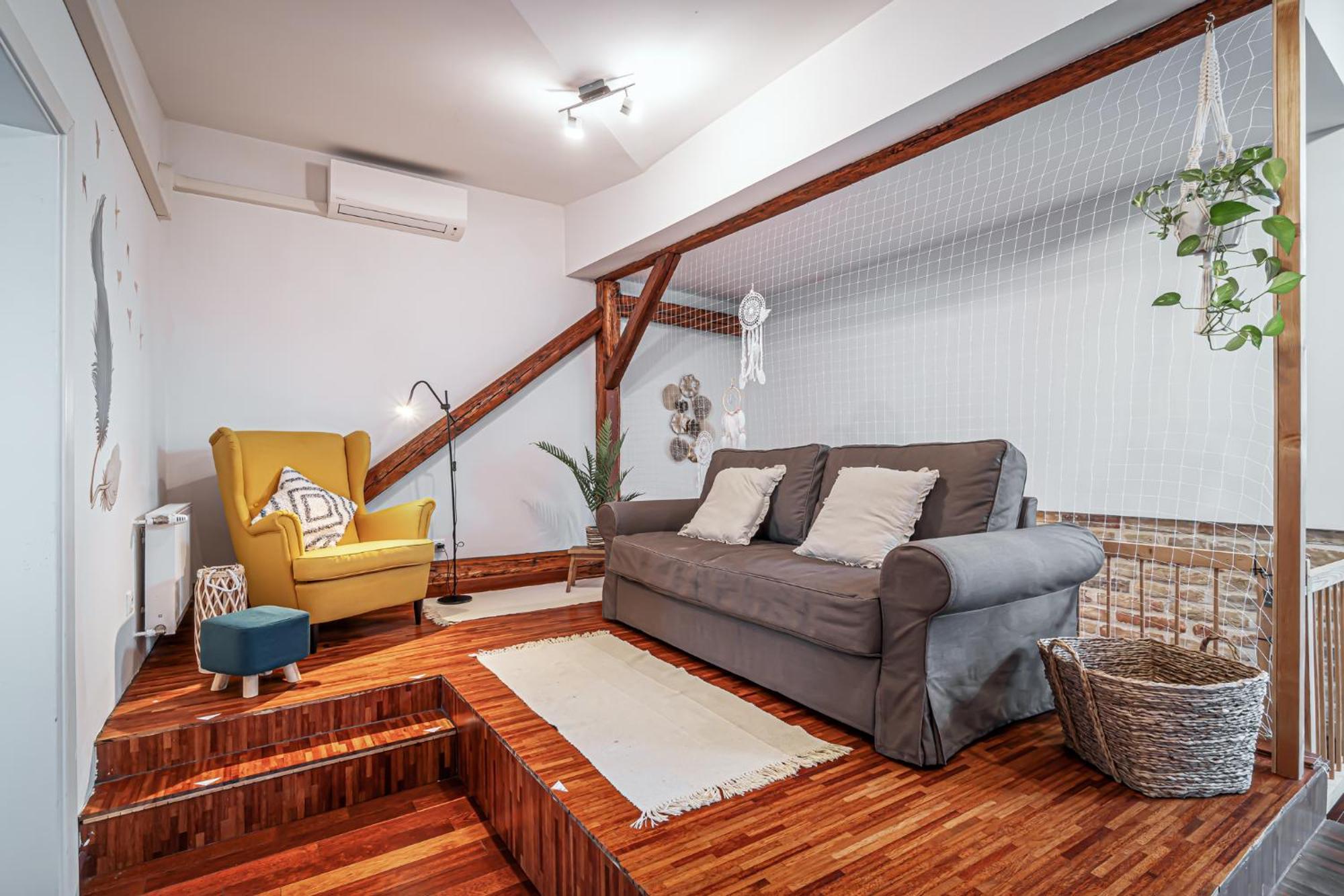 Beautiful And Romantic Penthouse With Two Terraces Bratislava Exterior photo